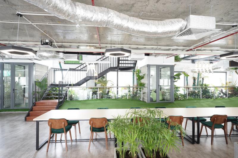 CO-WORKING SPACE